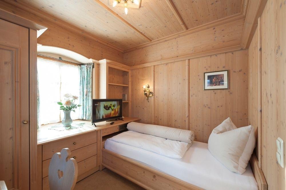 Hotel Garni Bernhard Am See Walchsee Esterno foto